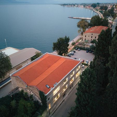 Amario Suites Hotel Aigio Exterior photo