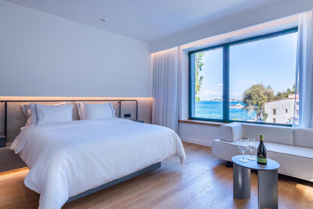 Amario Suites Hotel Aigio Exterior photo