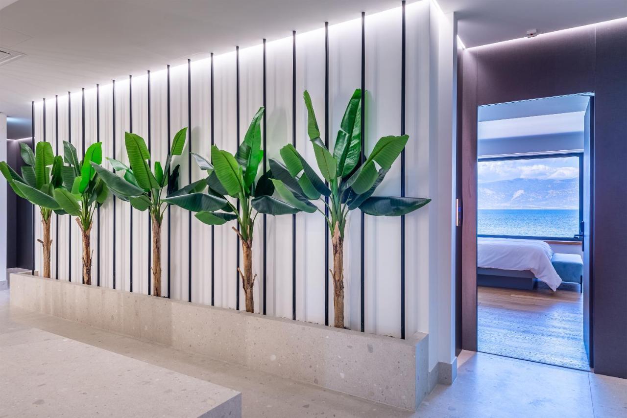 Amario Suites Hotel Aigio Exterior photo